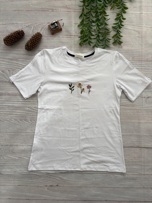 تیشرت زنانه گلدوزی آستین چاکدار جنس نخ و پنبه