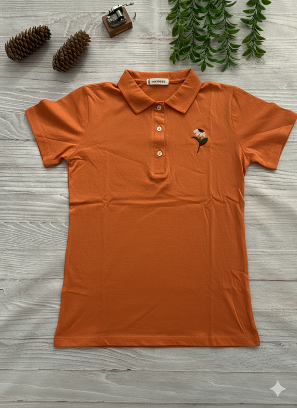 تیشرت زنانه یقه دار سه دکمه گلدوزی