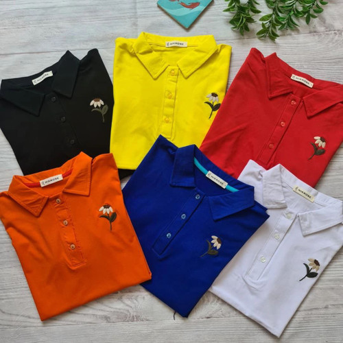 تیشرت زنانه یقه دار سه دکمه گلدوزی