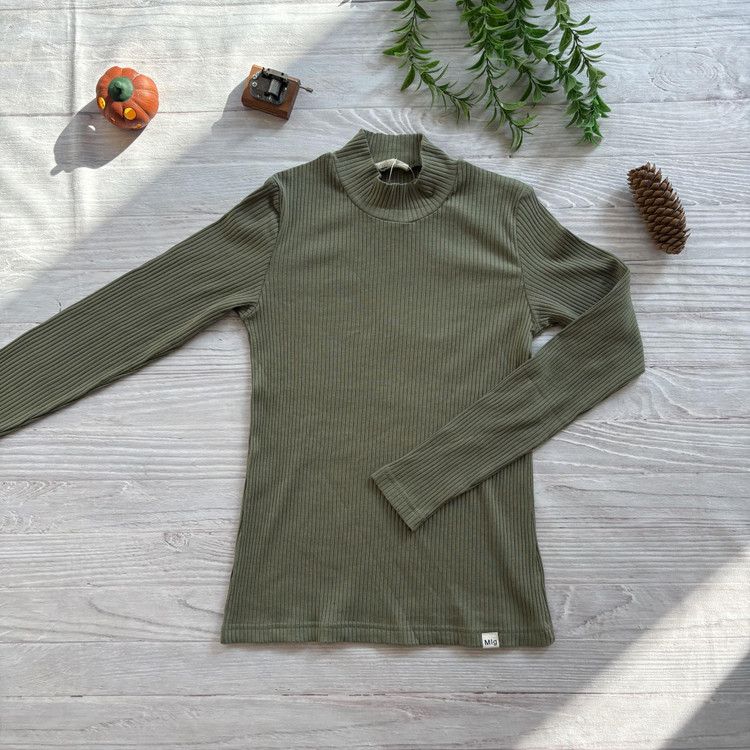 خرید اینترنتی بلوز زنانه یقه ایستاده کبریتی فری سایز 36 تا 44 قیمت ارزان رنگ سبز زیتونی