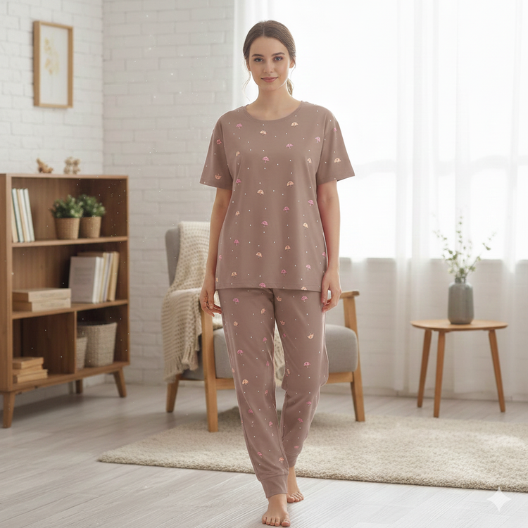 ست تیشرت و شلوار زنانه نخ و پنبه اعلا، لباس راحتی زنانه، لباس خانگی، تیشرت شلوار نخی، ست اسپرت زنانه، لباس راحت و سبک، خنک و تنفسپذیر، سایز 36 تا 42، دوخت باکیفیت، مناسب منزل و استفاده روزمره