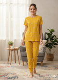 ست تیشرت و شلوار زنانه نخ و پنبه اعلا، لباس راحتی زنانه، لباس خانگی، تیشرت شلوار نخی، ست اسپرت زنانه، لباس راحت و سبک، خنک و تنفسپذیر، سایز 36 تا 42، دوخت باکیفیت، مناسب منزل و استفاده روزمره