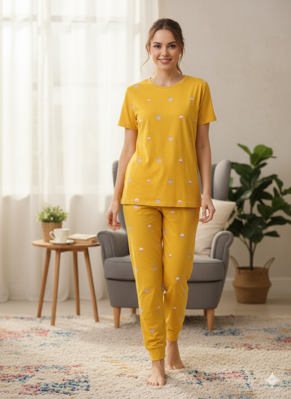 ست تیشرت و شلوار زنانه نخ و پنبه اعلا، لباس راحتی زنانه، لباس خانگی، تیشرت شلوار نخی، ست اسپرت زنانه، لباس راحت و سبک، خنک و تنفسپذیر، سایز 36 تا 42، دوخت باکیفیت، مناسب منزل و استفاده روزمره