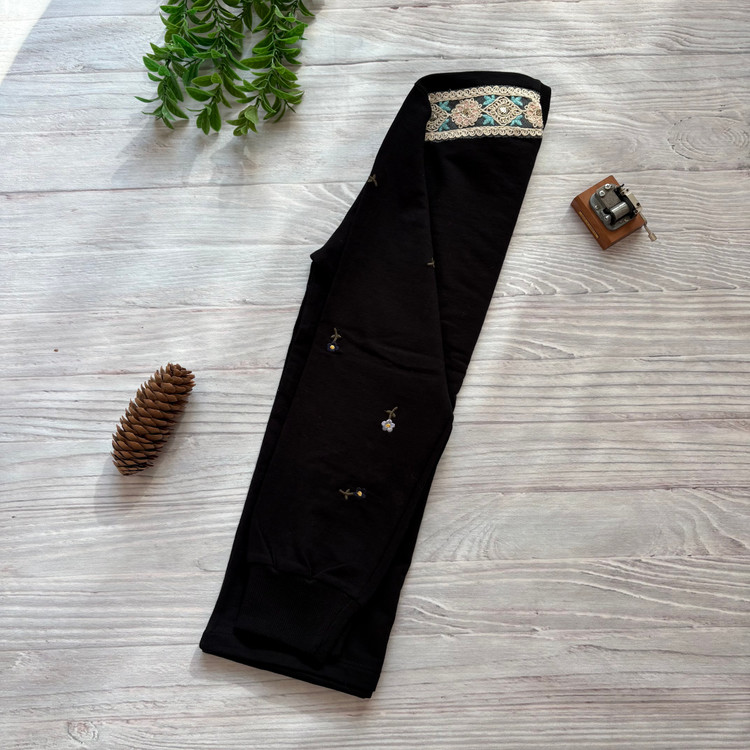 دورس زنانه آستین بلند گلدوزی با سرشانه گیپور جنس نخ و پنبه فری سایز 36 تا 44