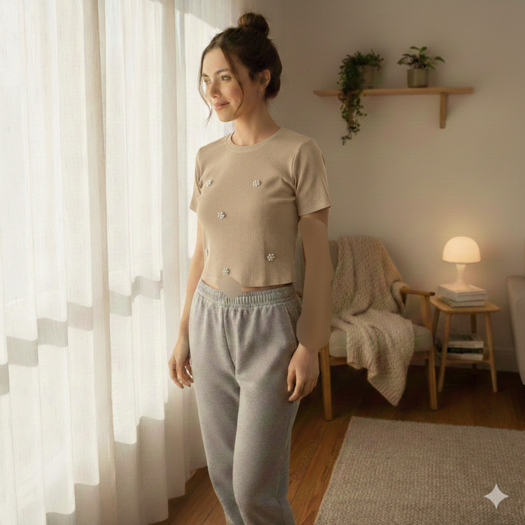 کراپ زنانه کبریتی مروارید دار فری سایز کرم