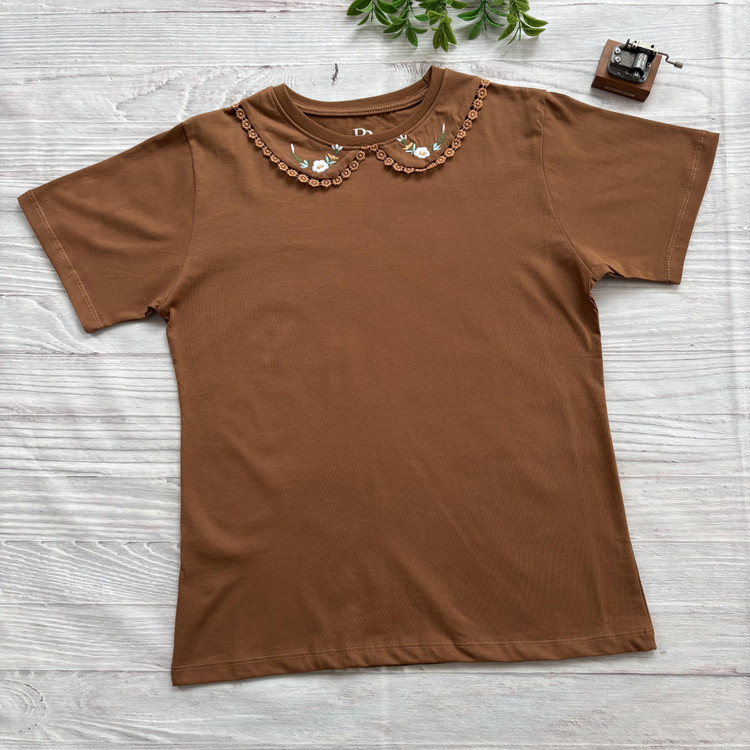 تیشرت زنانه یقه BB گلدوزی جنس نخ و پنبه فری سایز شکلاتی