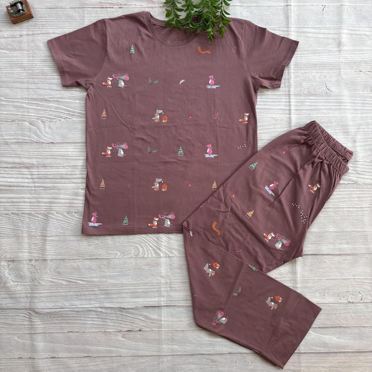 ست تیشرت شلوار زنانه طرح جنگل جنس نخ و پنبه علا فری سایز 36 تا 42 رنگ کالباسی تیره